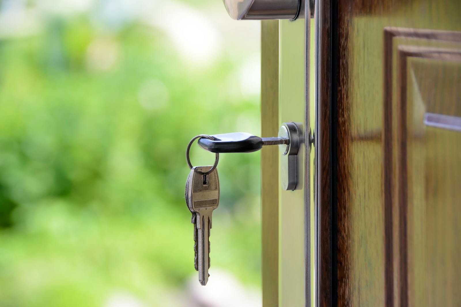 Real Estate Investment ROI Calculator